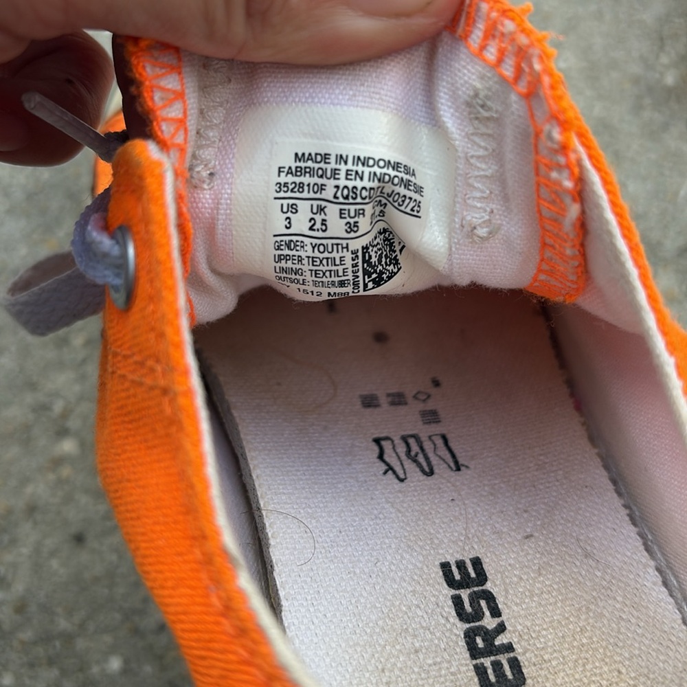 Orange Converse - Picture 4 of 5